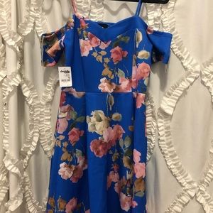 NWT - Off the shoulder blue floral short dress